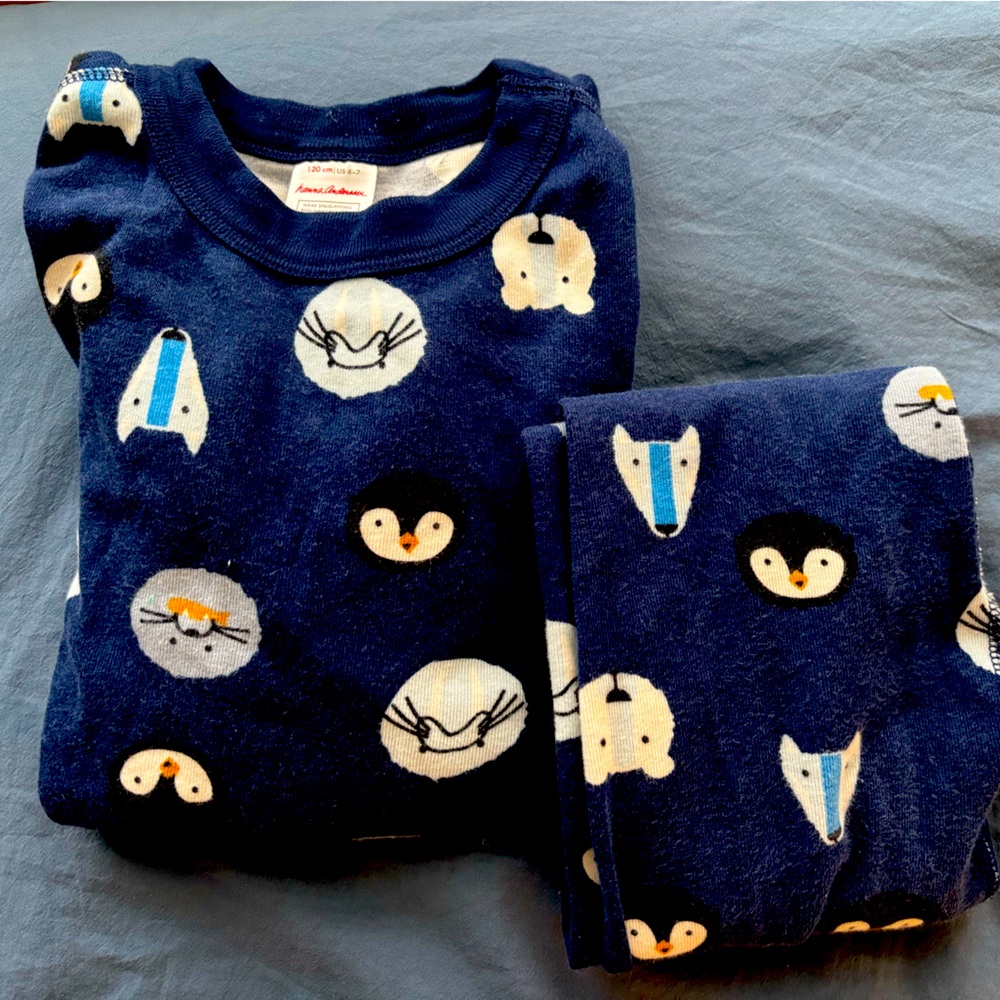 Hanna Andersson long John pajamas size 6-7, 2 pairs